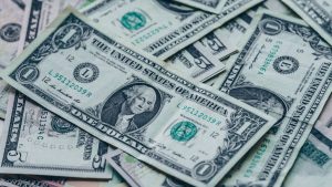 جدیدترین قیمت دلار آمریکا امروز ۸ خرداد ۱۴۰۴ اعلام شد | افزایش ۱۶۰۰ تومانی + تحلیل امروز و پیش‌بینی فردا