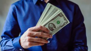 قیمت دلار امروز ۲ خرداد؛ بازگشت به کانال ۷۰ هزار تومان جدی شد؟