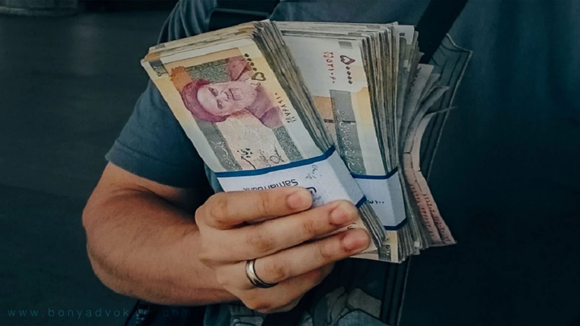 خبر فوری برای کارمندان دولت: حقوق خرداد ۱۴۰۴ با فوق العاده خاص واریز شد