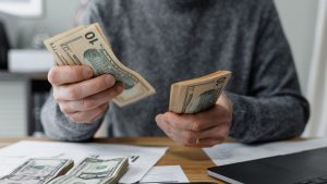 پیش بینی قیمت دلار پس از درگیری ایران و اسرائیل