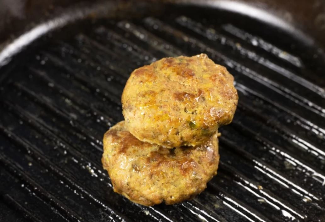 کتلت مرغ: یک غذای خوشمزه و مغذی