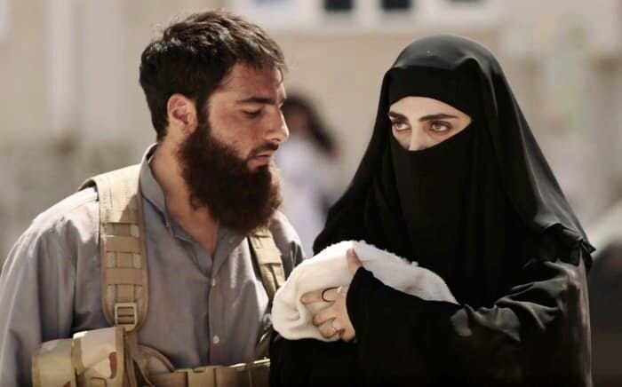 داستان فیلم سقوط ایرانی