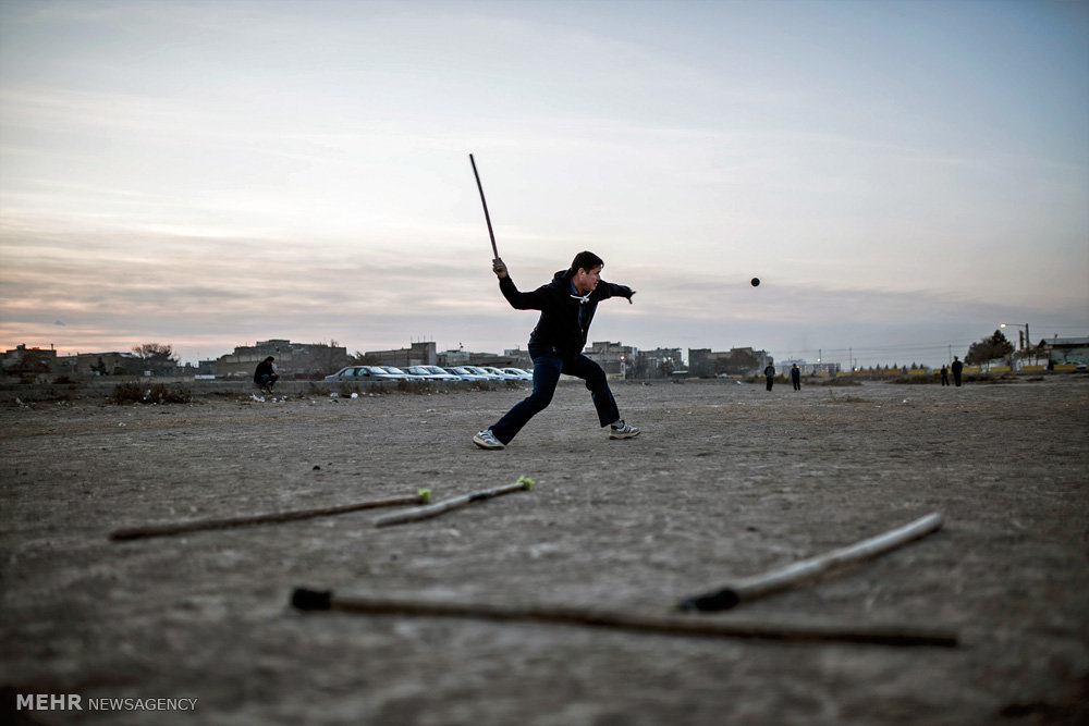 بازی محلی توپ چرخی