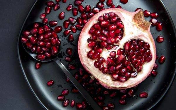 تعبیر خواب انار چیدن مرده