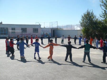 بازی محلی عمو زنجیر باف