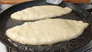 طرز تهیه نان خوشمزه با شیر، تخم مرغ و 400 گرم آرد