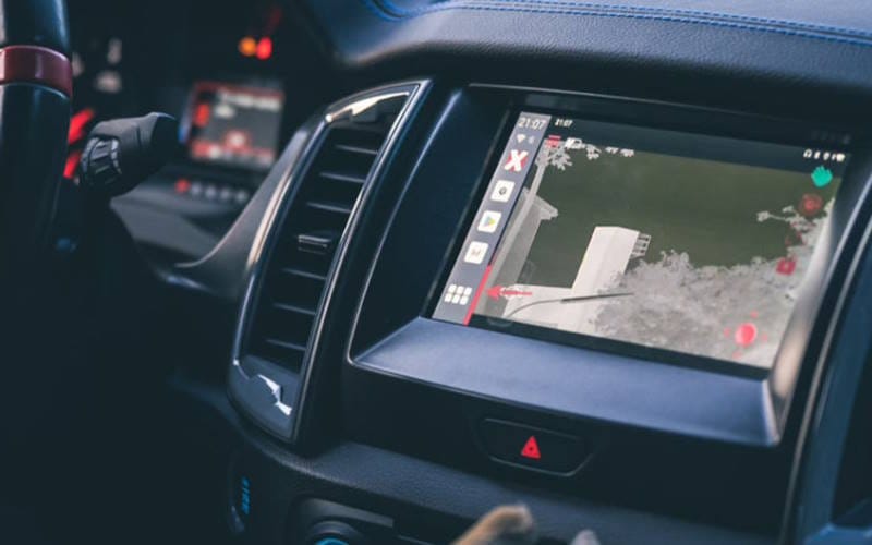 راهنمای خرید مانیتور و نمایشگر برای ماشین؛ مشخصات مانیتور مناسب