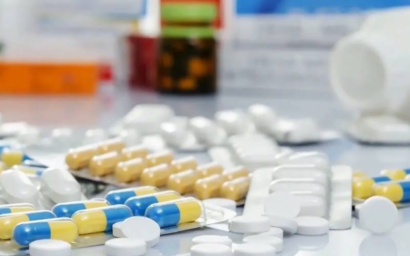 عوارض آنتی بیوتیک