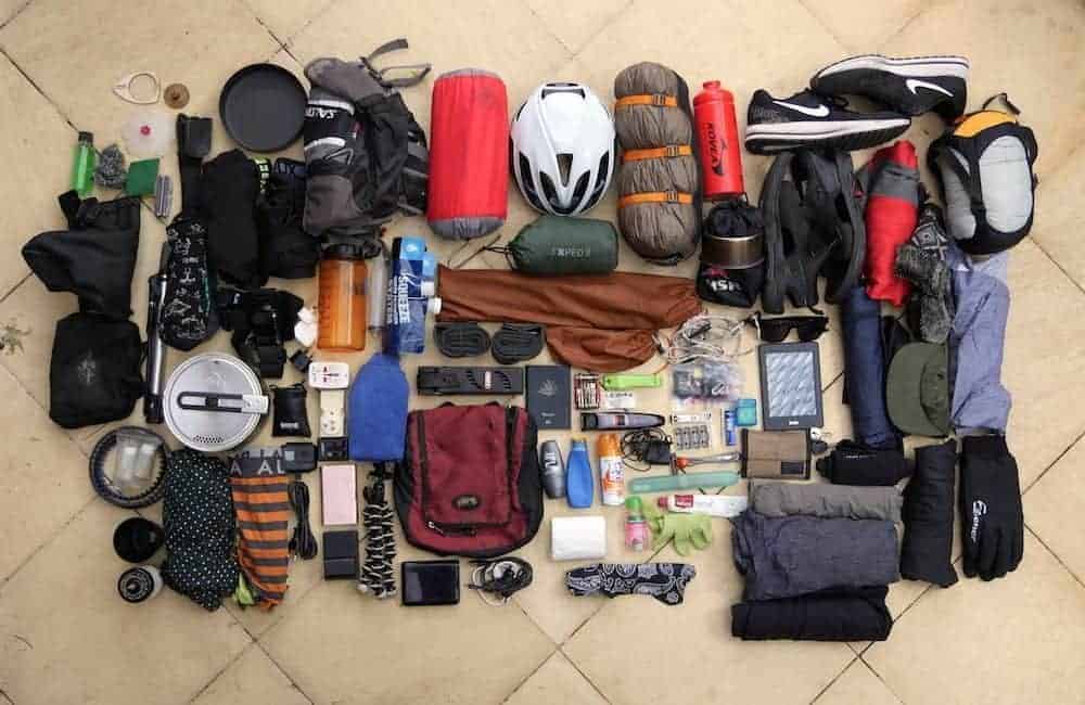 هیچهایک چیست؟ راهنمای تجربه سفر با کمترین هزینه