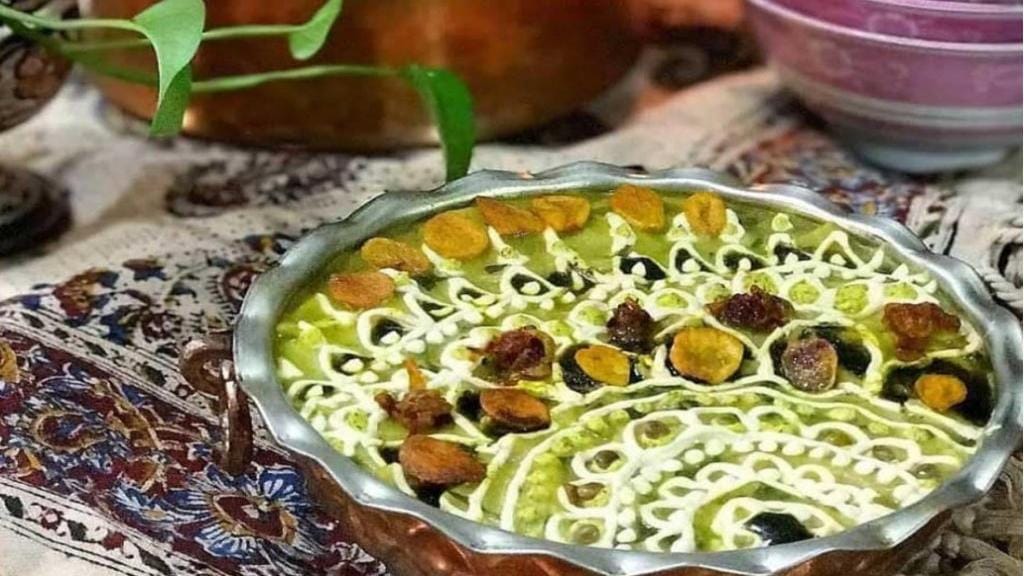 طرز تهیه آش لخشک غذای خوشمزه مشهدی و نکات خوشمزه شدن آن