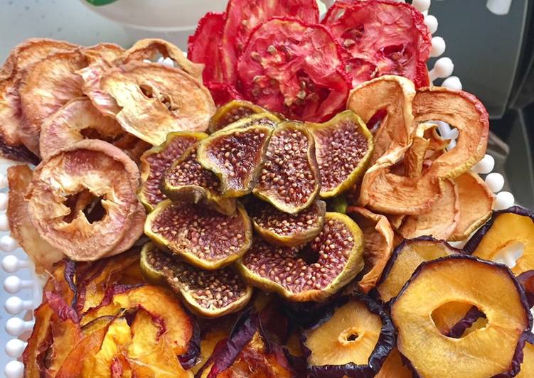 ترفندهای خشک کردن میوه؛ بهترین میوه ها برای خشک کردن و نحوه خشک کردن 4 ترفندهای خشک کردن میوه؛ بهترین میوه ها برای خشک کردن و نحوه خشک کردن