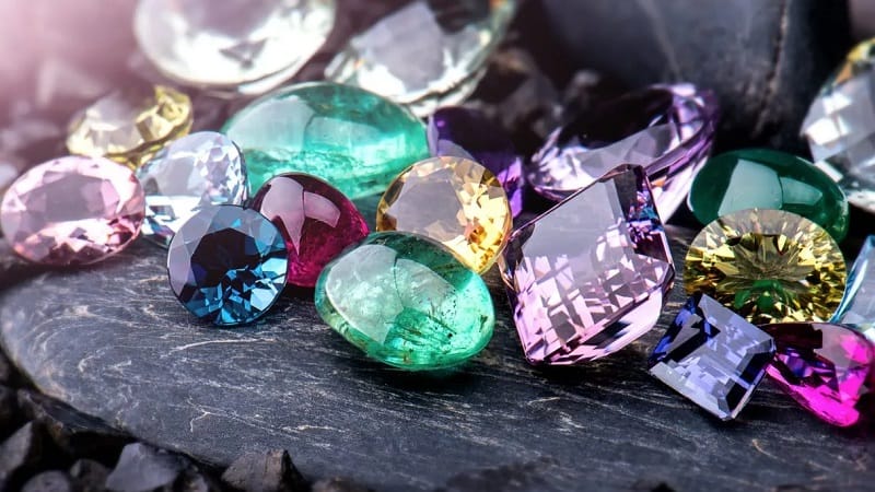 تشخیص نگین اصل از نگین اتمی + راهنمای کامل تشخصی نگین اصل