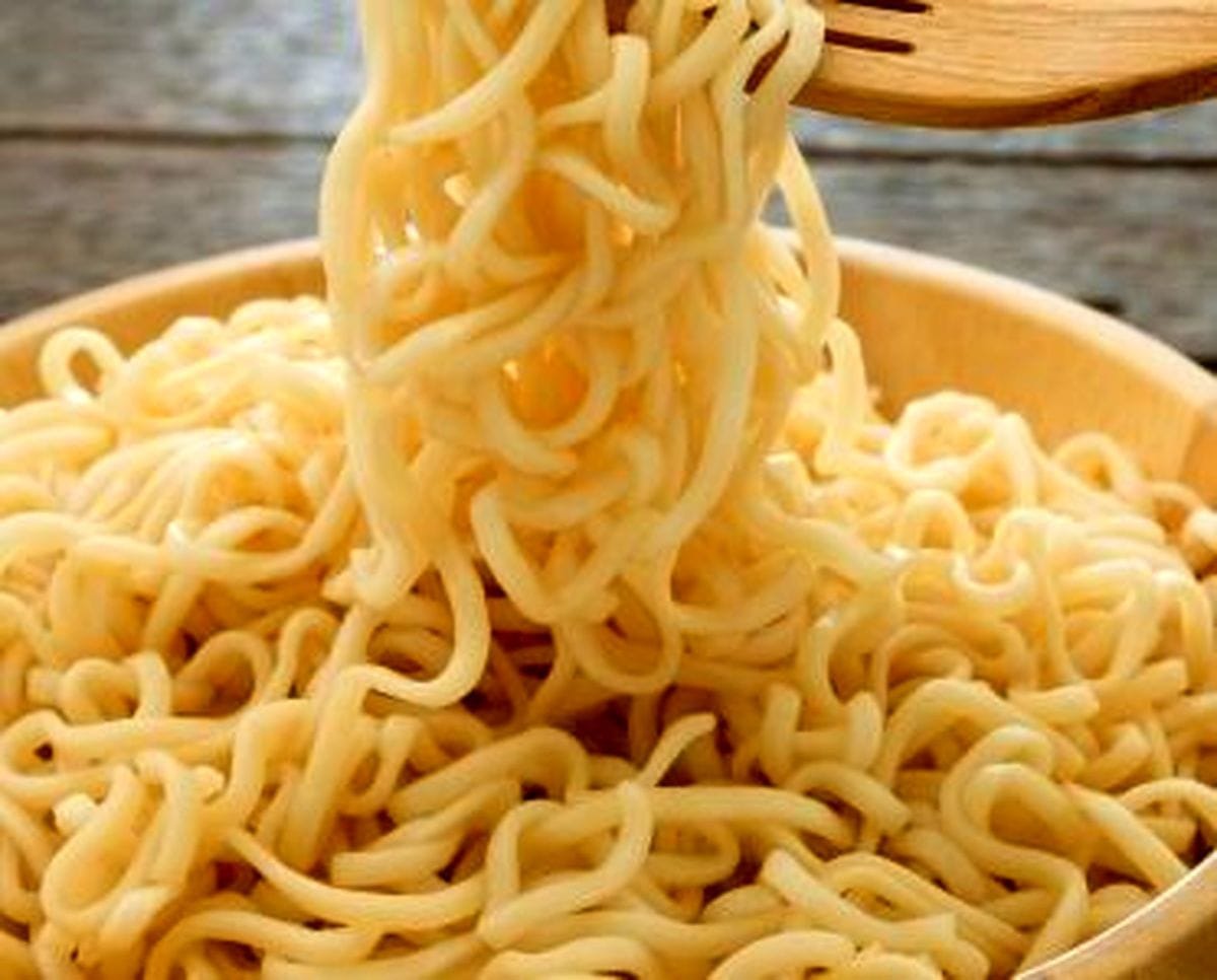 همه چیز درباره نودل غذای فوری خوشمزه و طرز تهیه انواع طعم ها