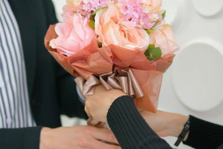 راهنمای انتخاب بهترین گل برای هدیه به آقایان در مناسبت&zwnj;ها