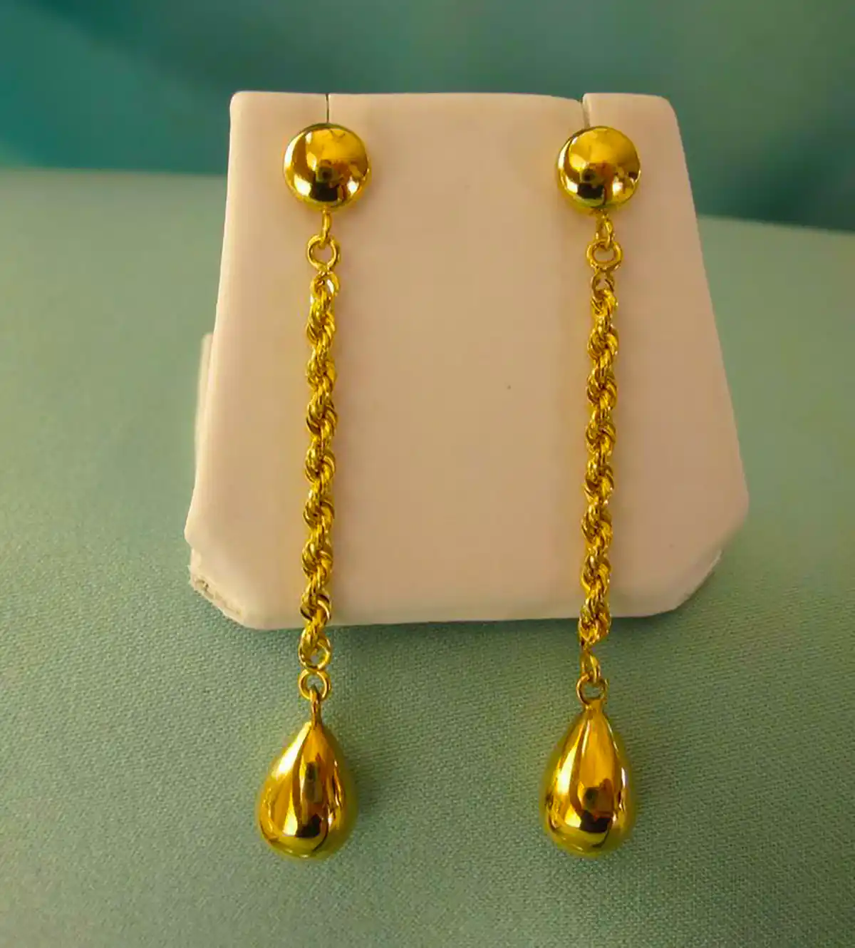 گوشواره طلا آویزی خاص