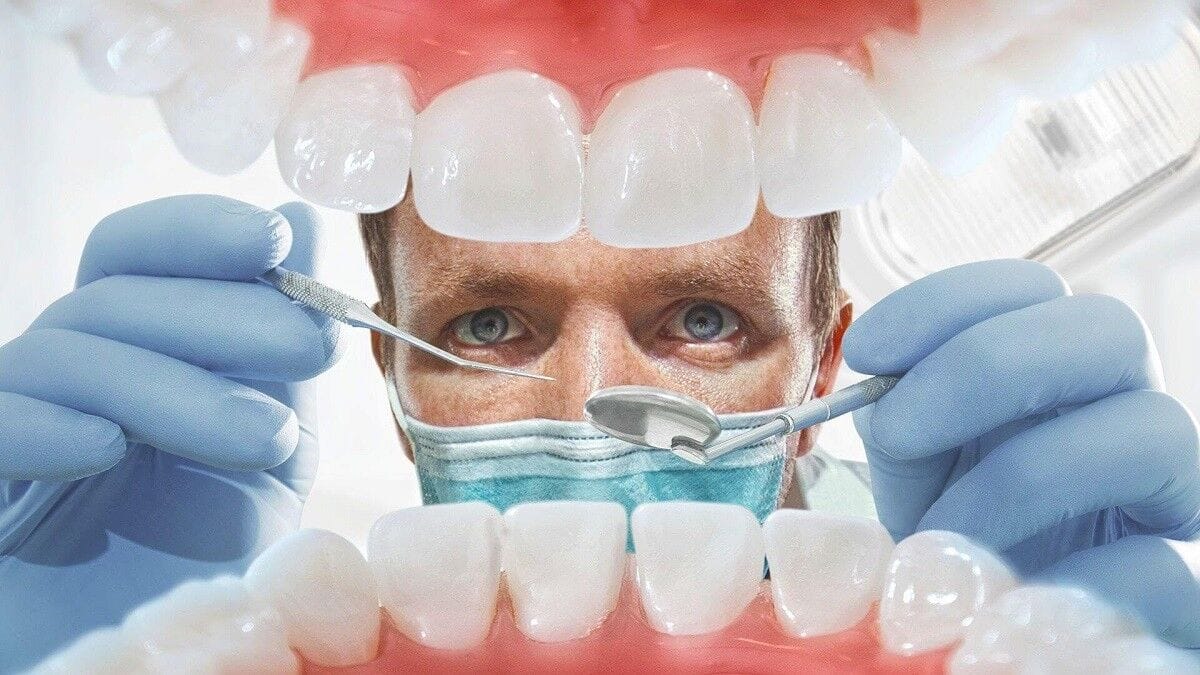 راهنمای کاهش هزینه دندانپزشکی با استفاده از کلینیکهای دولتی و دانشکدههای دندانپزشکی