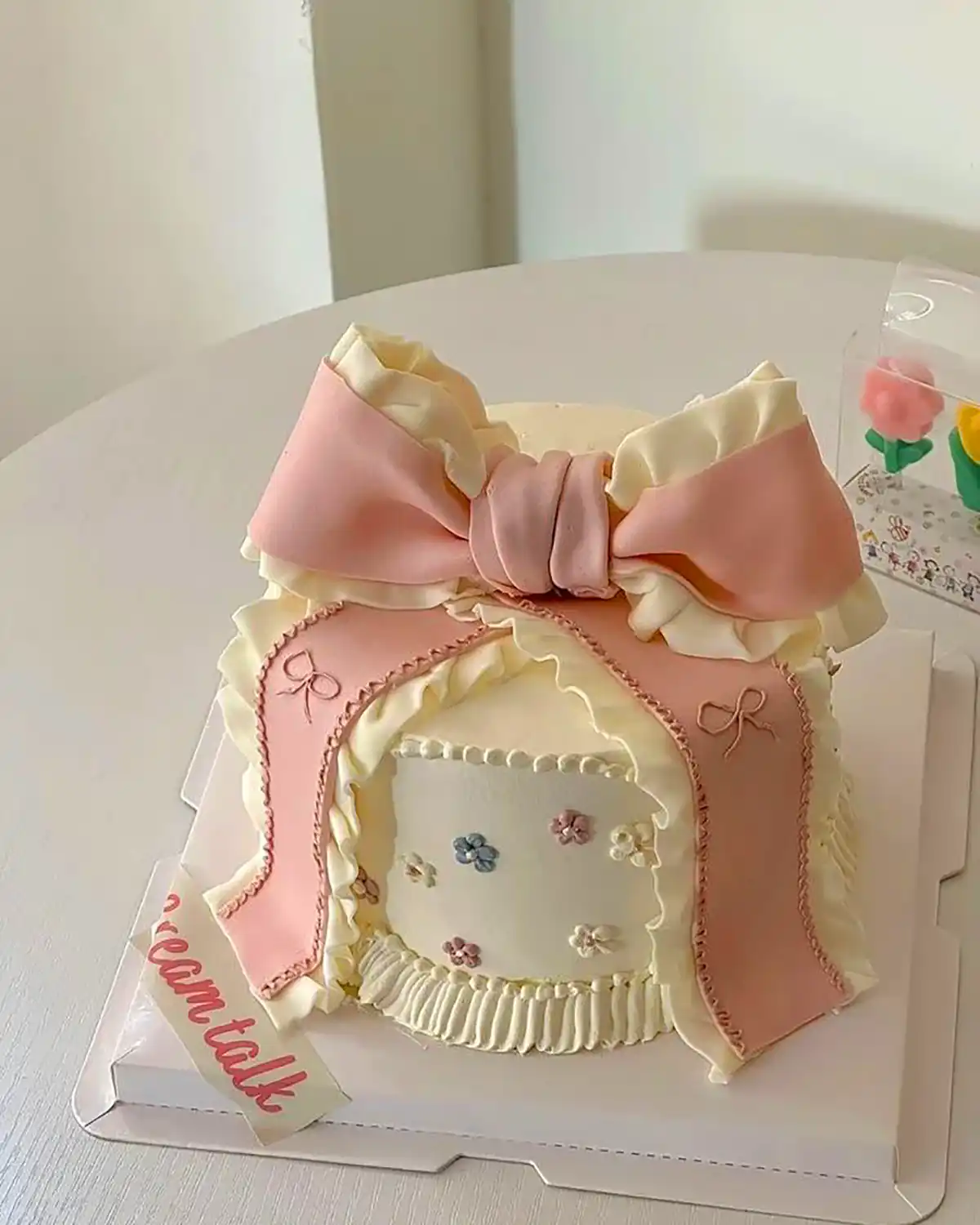 کیک مدل پاپیونی زیبا