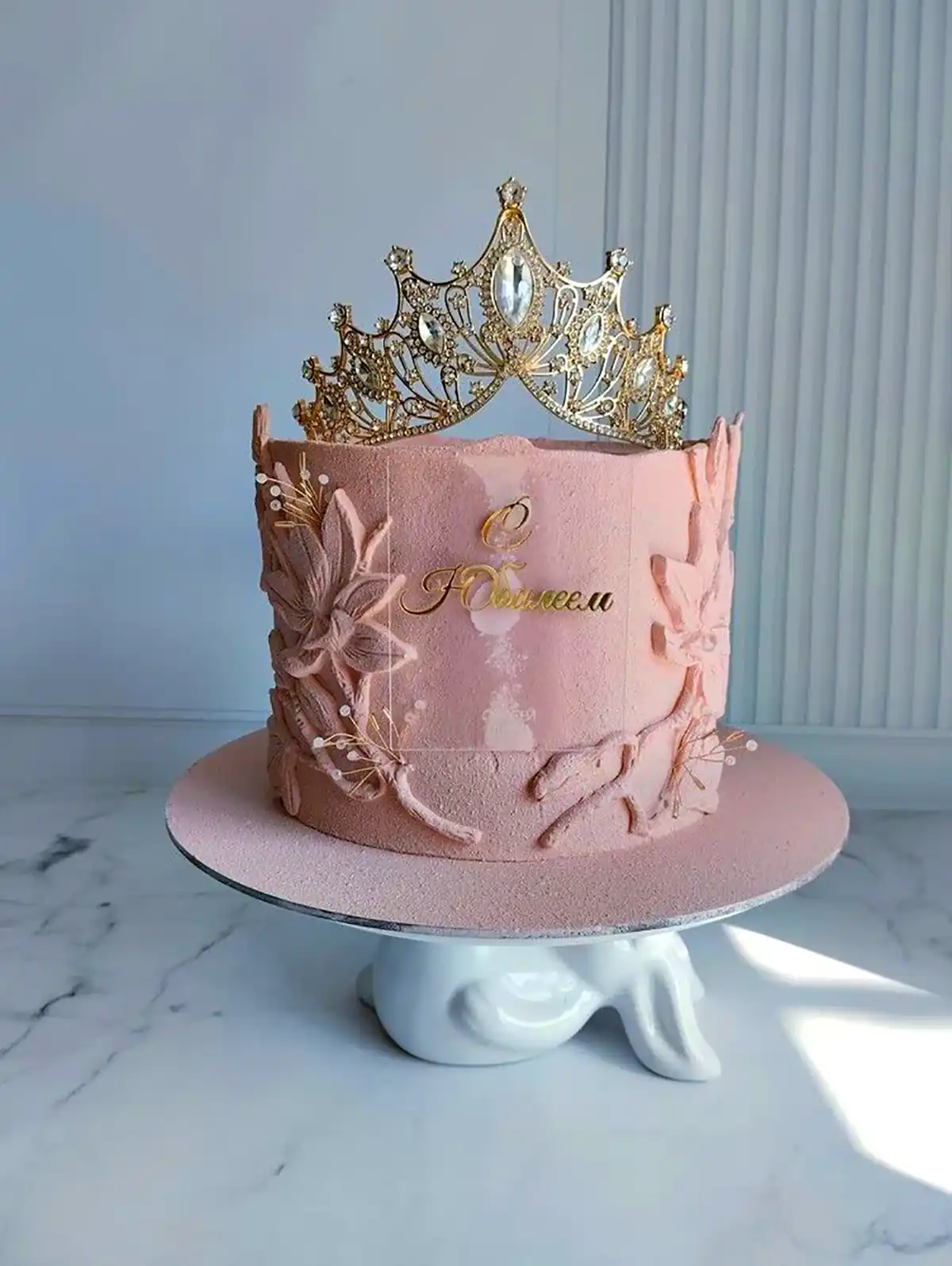 کیک با تم دخترانه زیبا