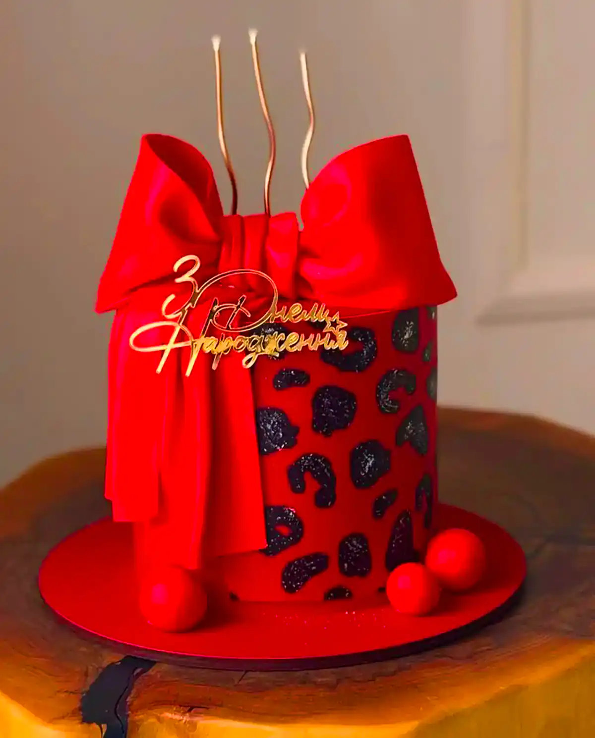 کیک با تم دخترانه زیبا