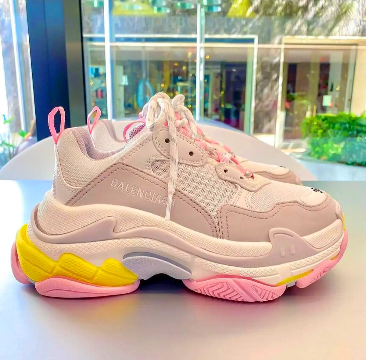 کتونی دخترانه زیبا و خفن 