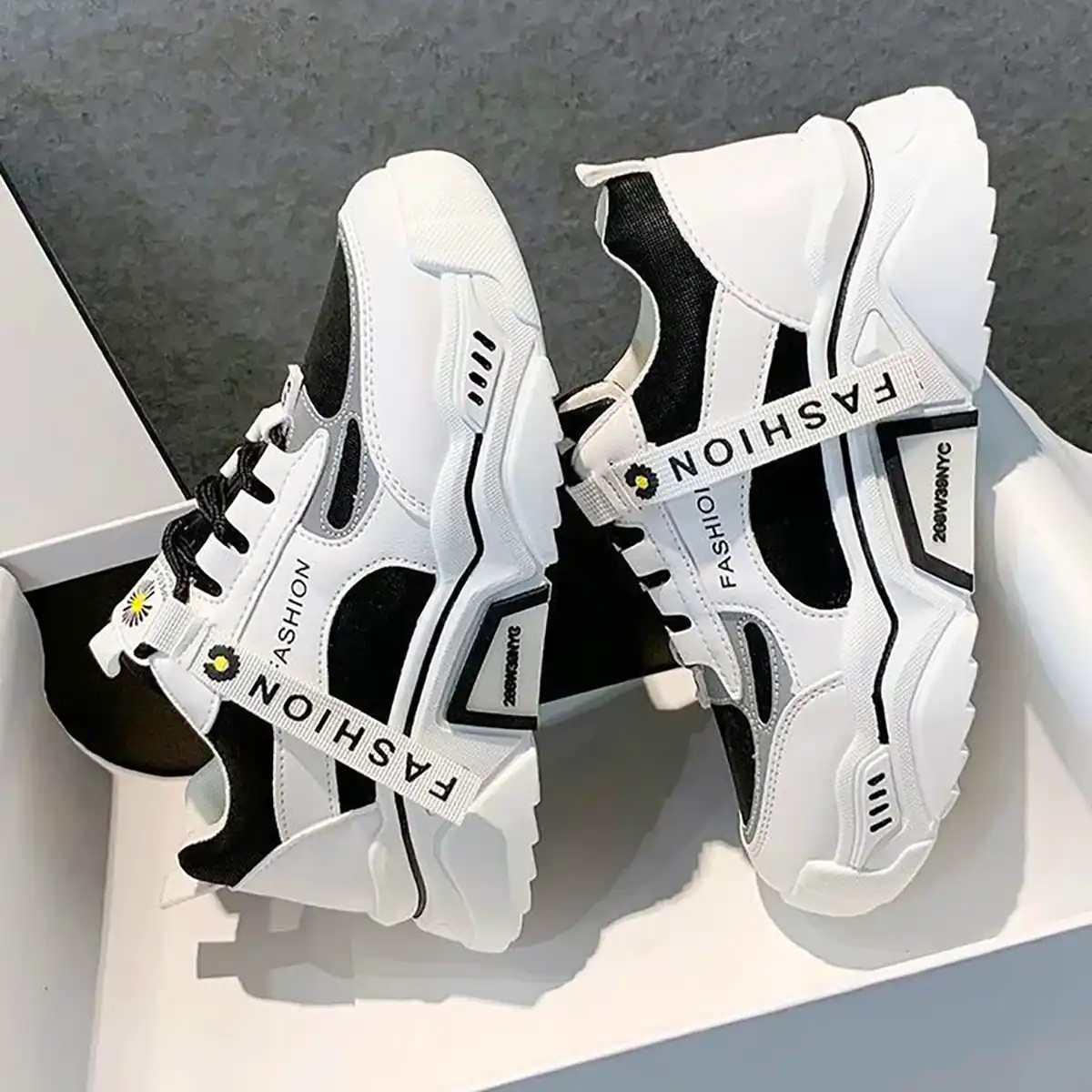 کتونی دخترانه زیبا و خفن 