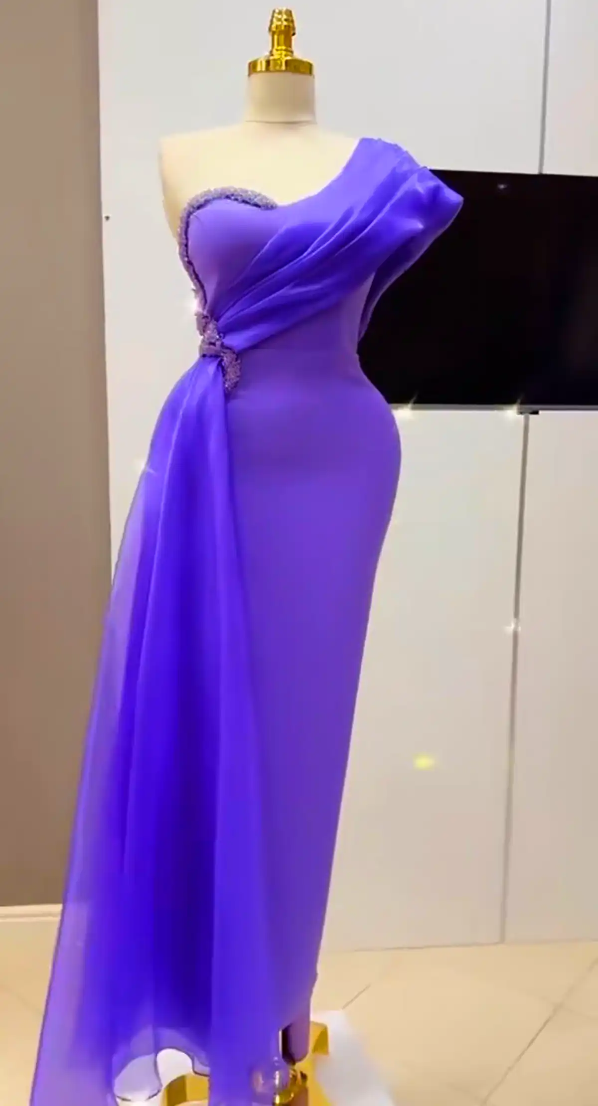 لباس مجلسی کلاسیک و زیبا