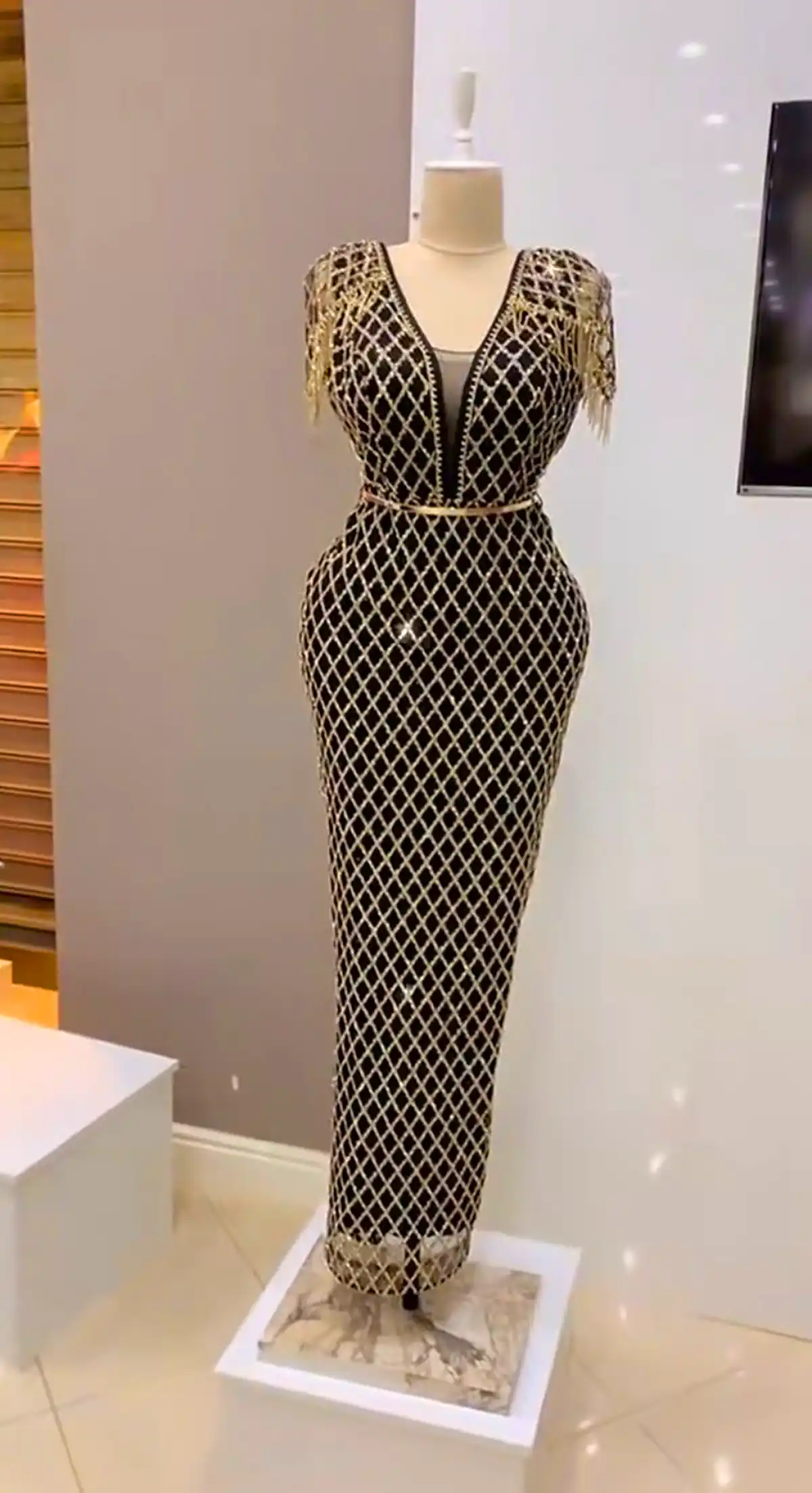 لباس مجلسی کلاسیک و زیبا