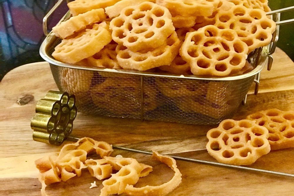 طرز تهیه شیرینی پنجره ای و نکات ویژه خوشمزه شدن آن