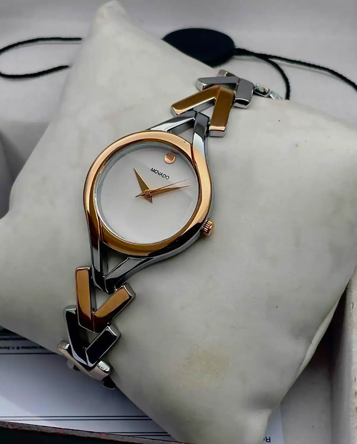 ساعت شیک و زیبا خاص