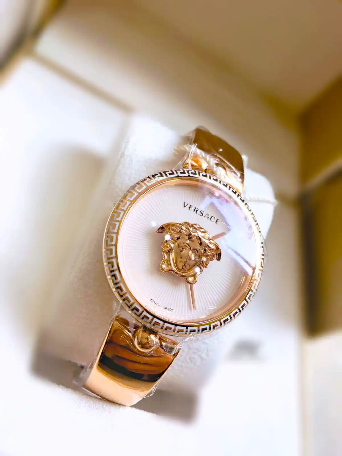 ساعت شیک و زیبا خاص