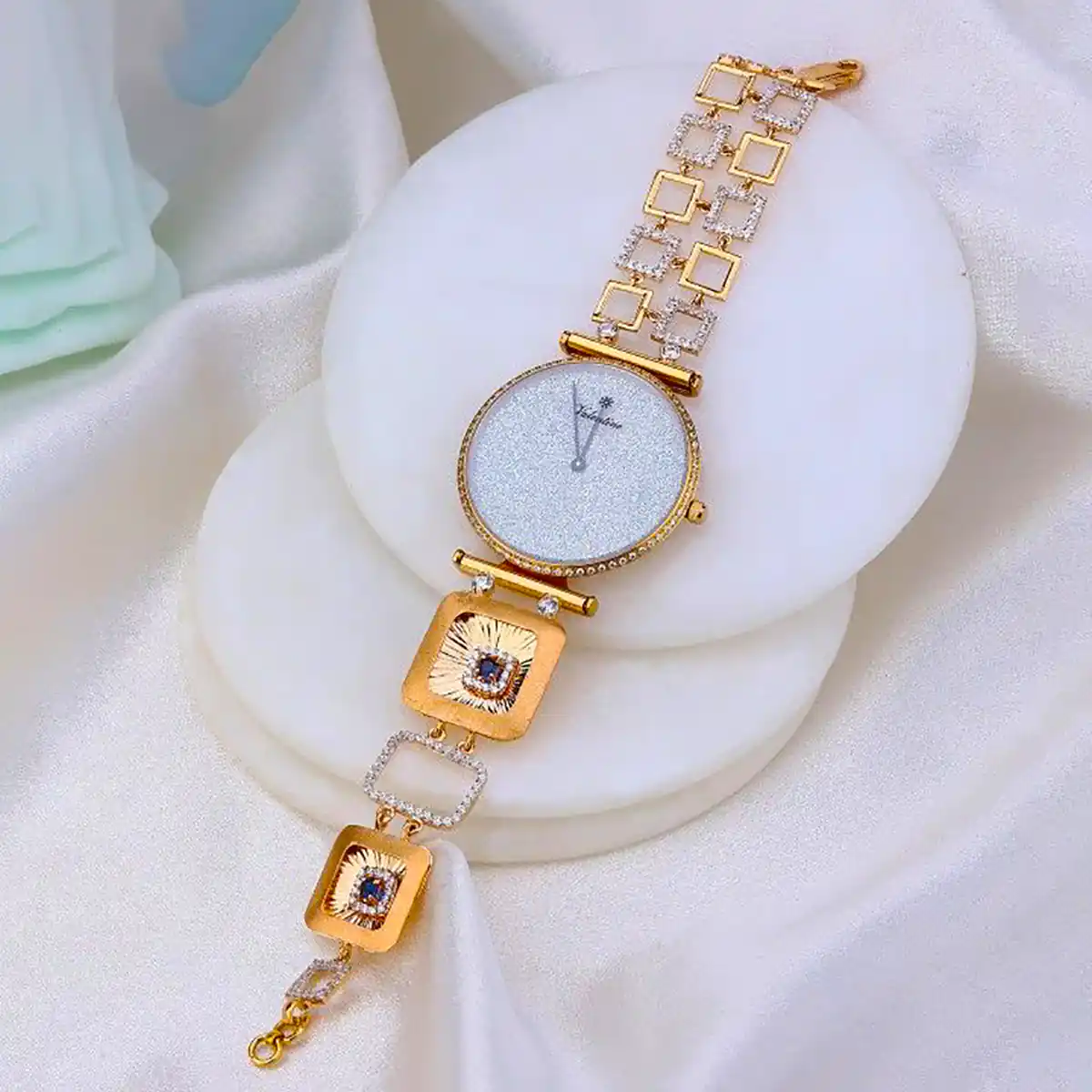 ساعت شیک و زیبا خاص