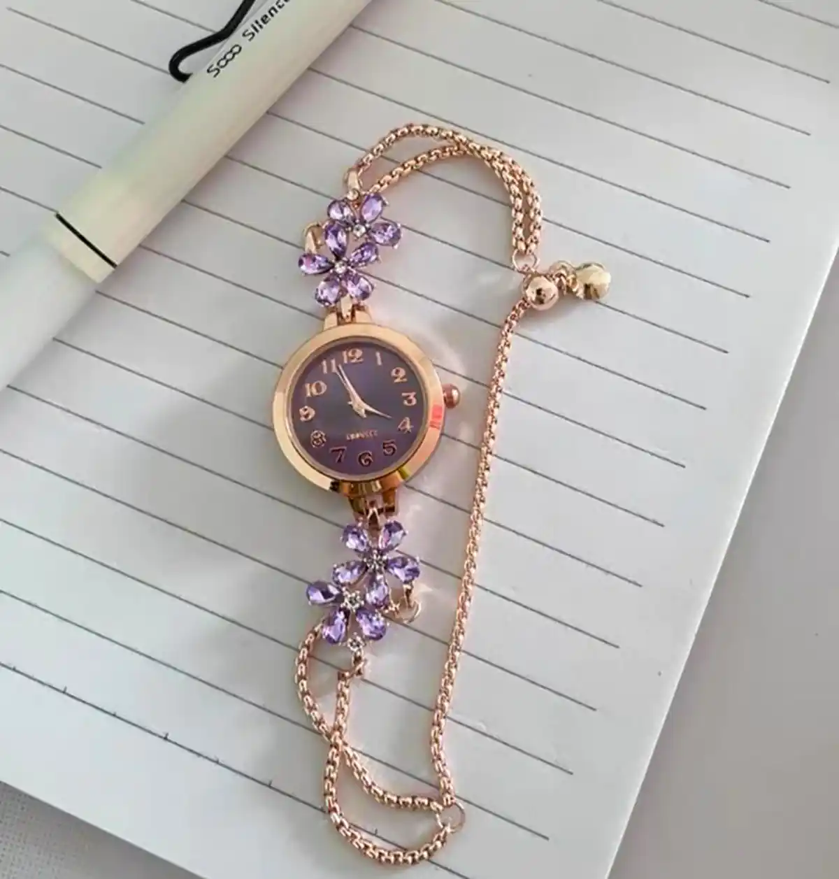 ساعت شیک و زیبا خاص