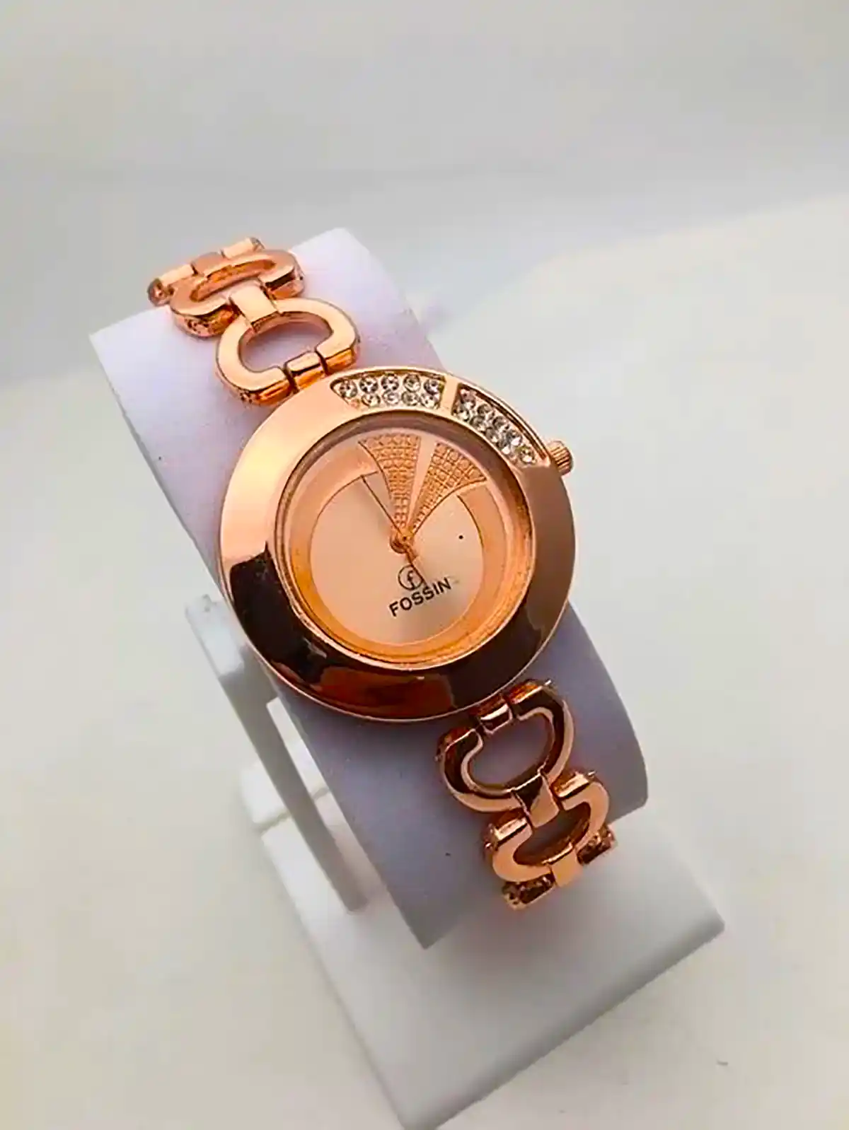 ساعت شیک و زیبا خاص