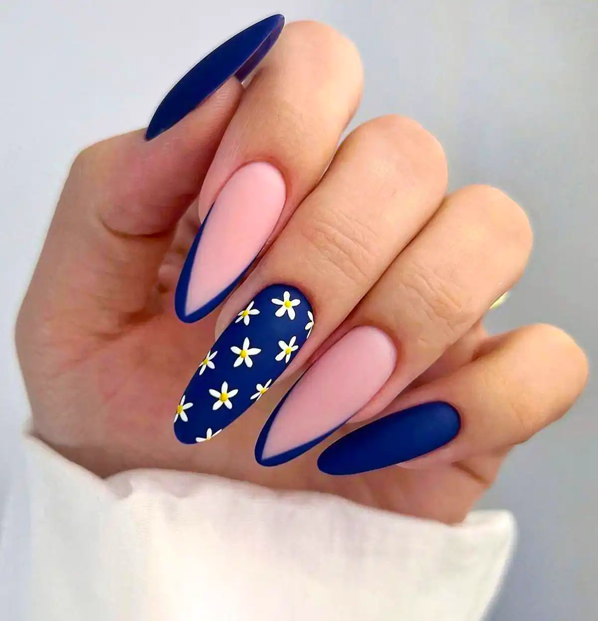 طراحی ناخن باکلاس و بینظیر