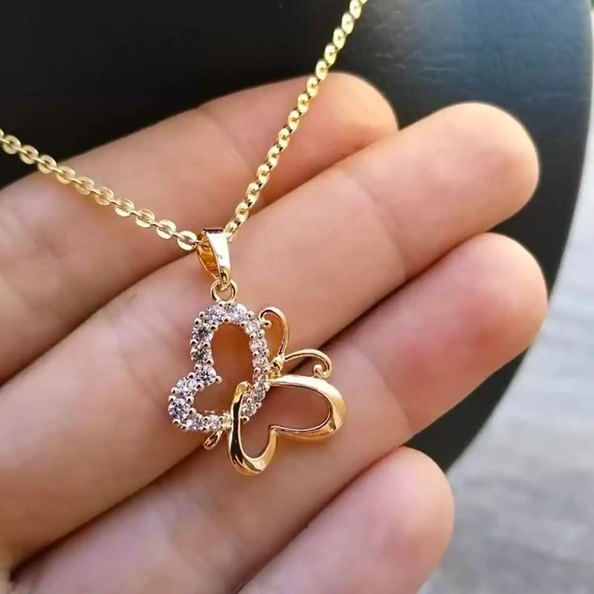 تو گردنی طلا باکلاس