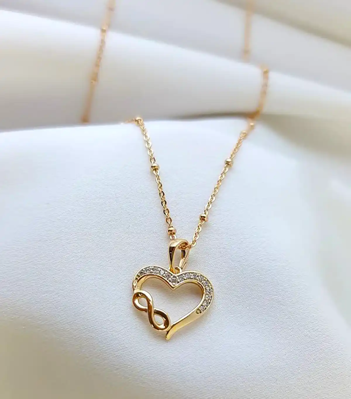 تو گردنی طلا باکلاس