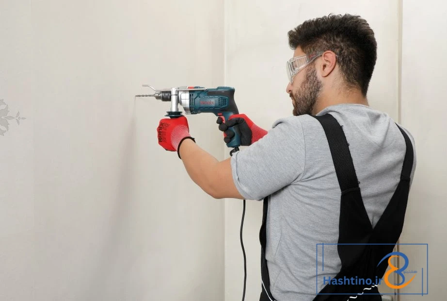 سوراخ کردن دیوار به کمک دریل برقی رونیکس