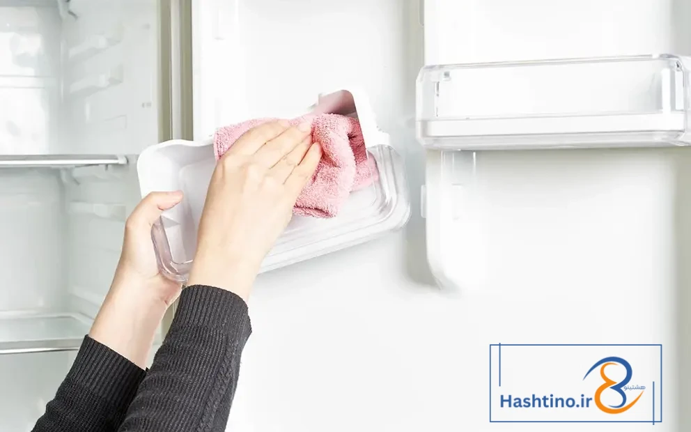 تمیز کردن یخچال با دستمال